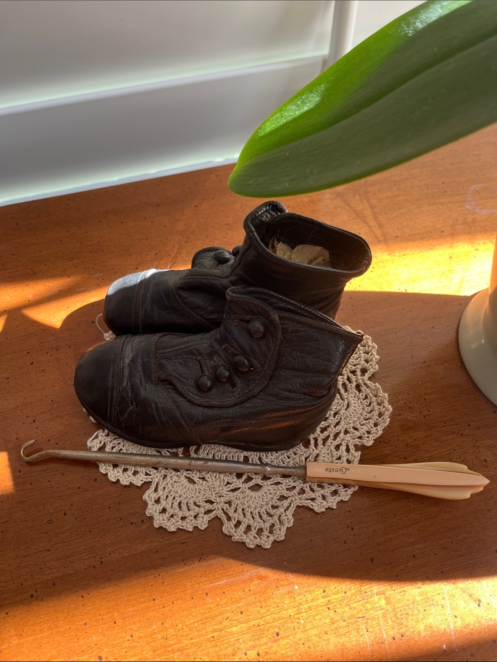 French “Luerte” Celluloid Victorian Shoe Button Hook
